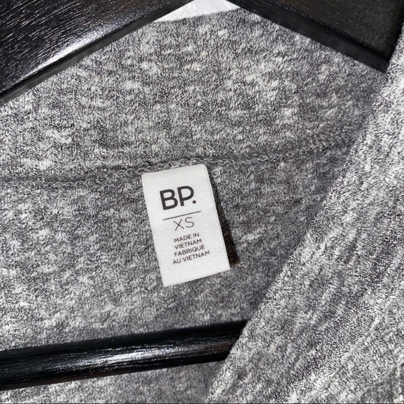 BP grey top - Picture 4 of 7